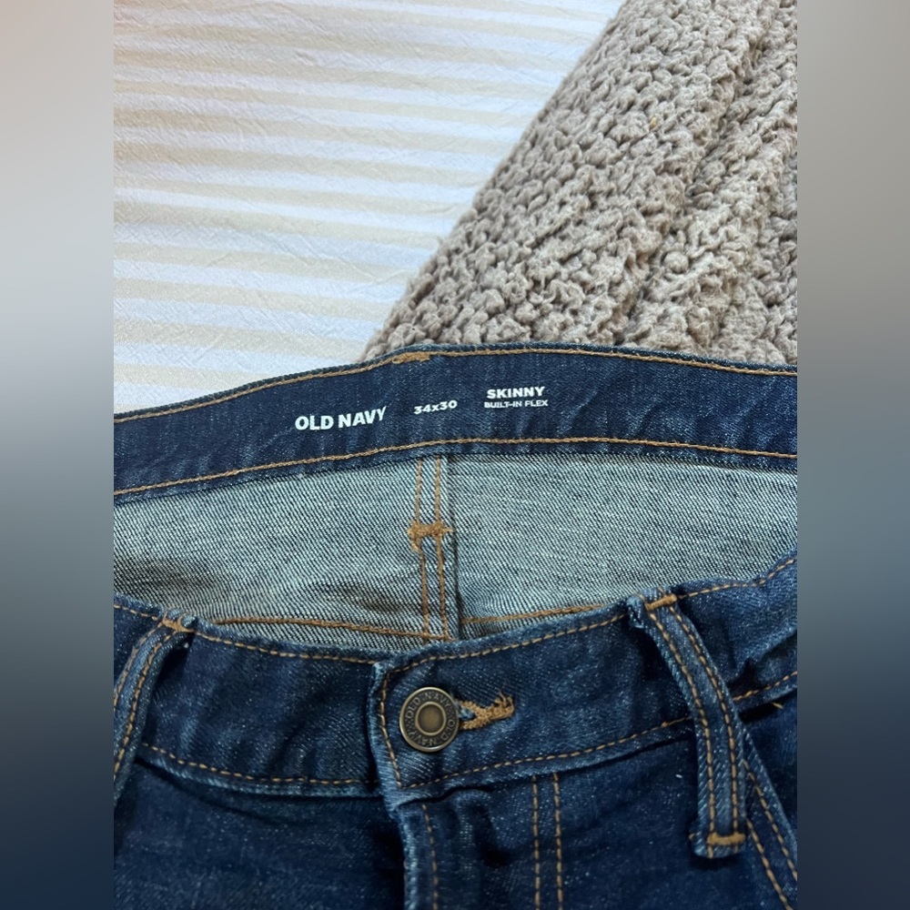 NEW W/O TAG | Men’s Old Navy Dark Wash Skinny Jeans - Picture 3 of 3